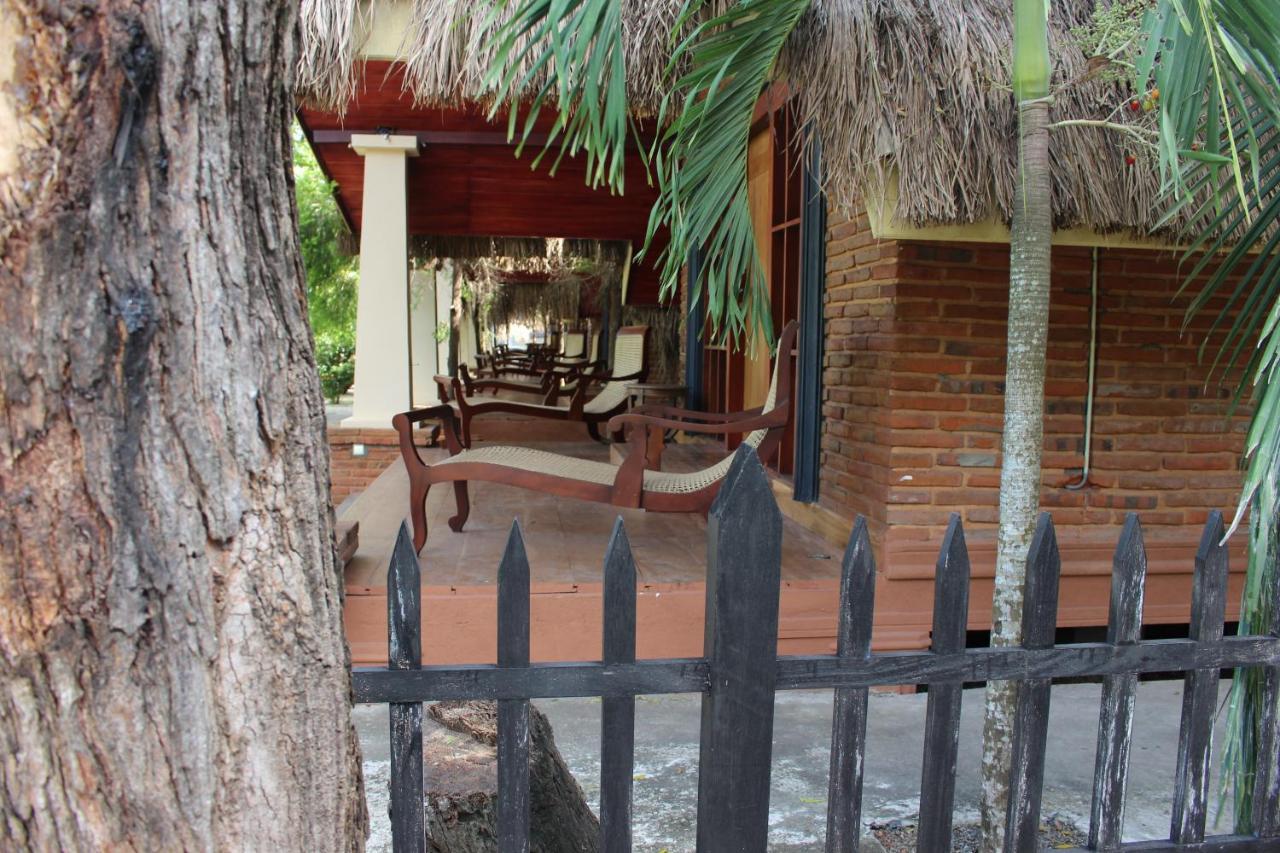Avasta Resort And Spa Anuradhapura Ngoại thất bức ảnh