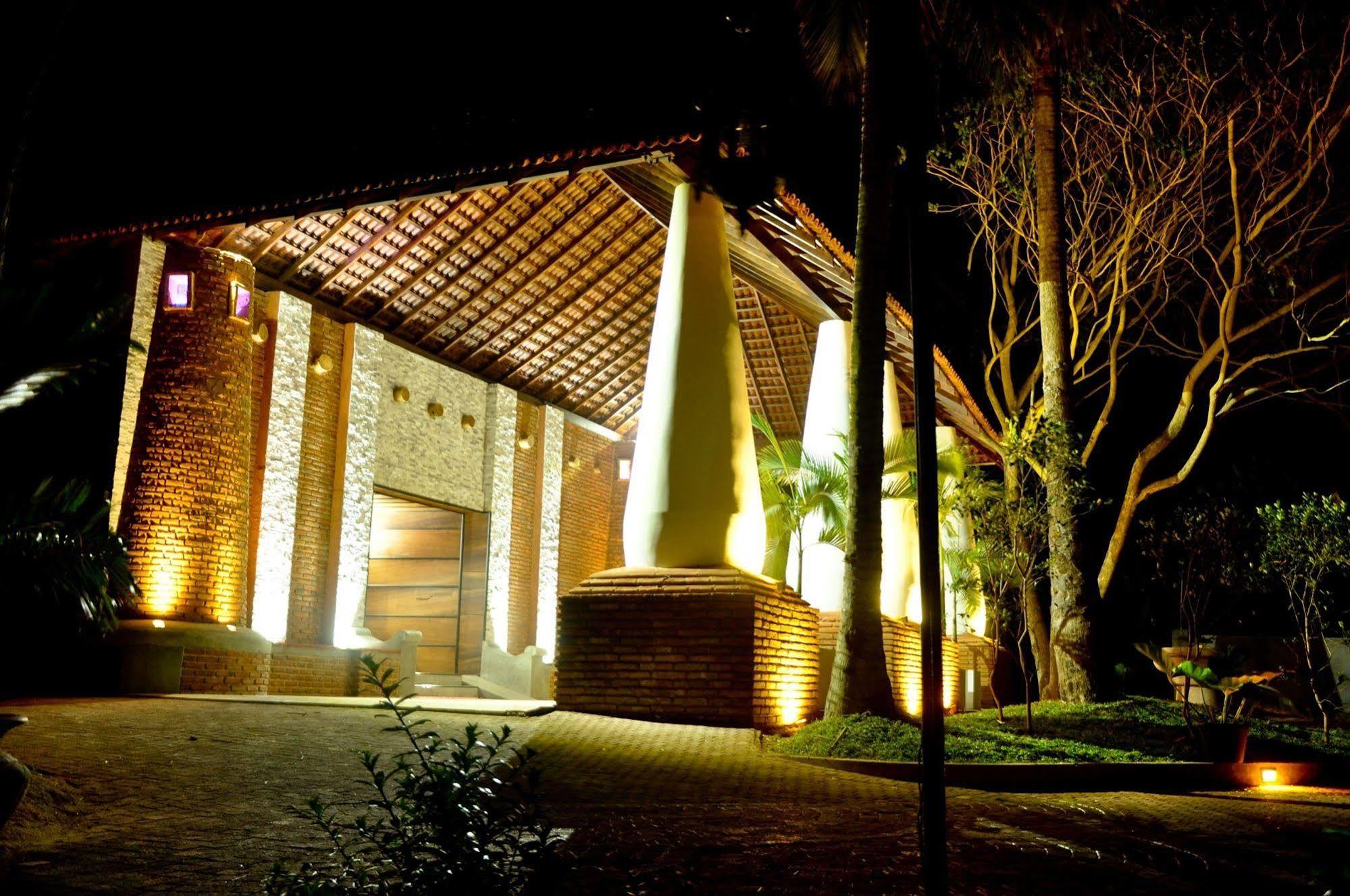 Avasta Resort And Spa Anuradhapura Ngoại thất bức ảnh
