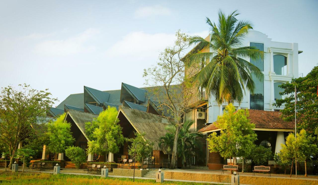 Avasta Resort And Spa Anuradhapura Ngoại thất bức ảnh
