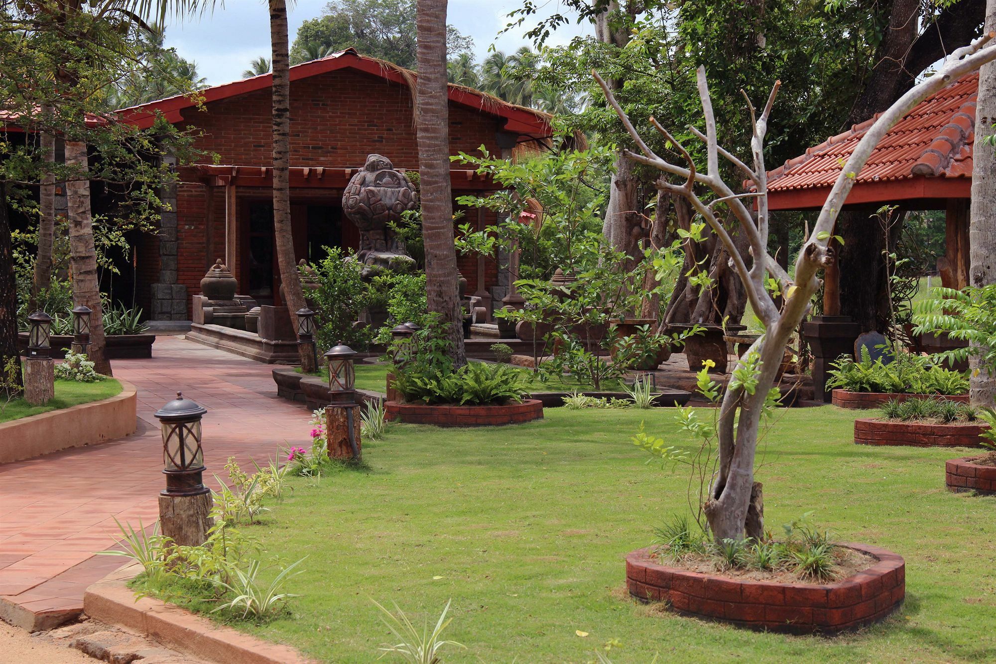 Avasta Resort And Spa Anuradhapura Ngoại thất bức ảnh